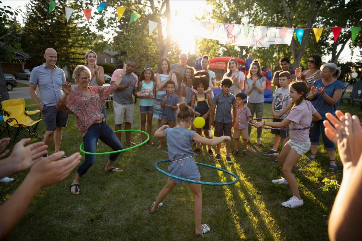 La Croisee - Neighbours Gathering